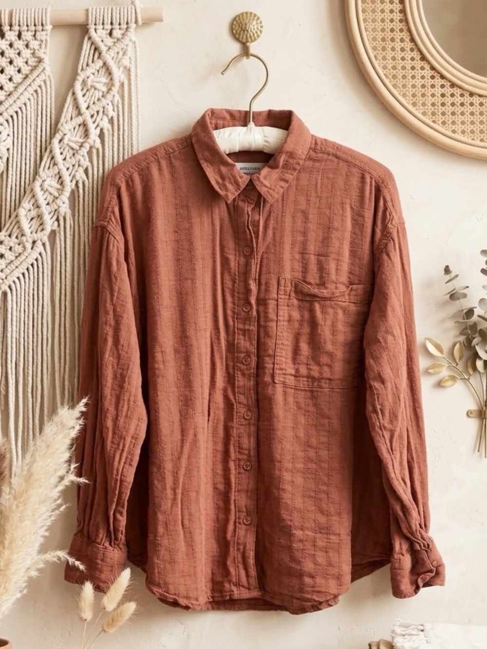 American Eagle Outfitters Long-Sleeve Button-Down Shirt in Rust